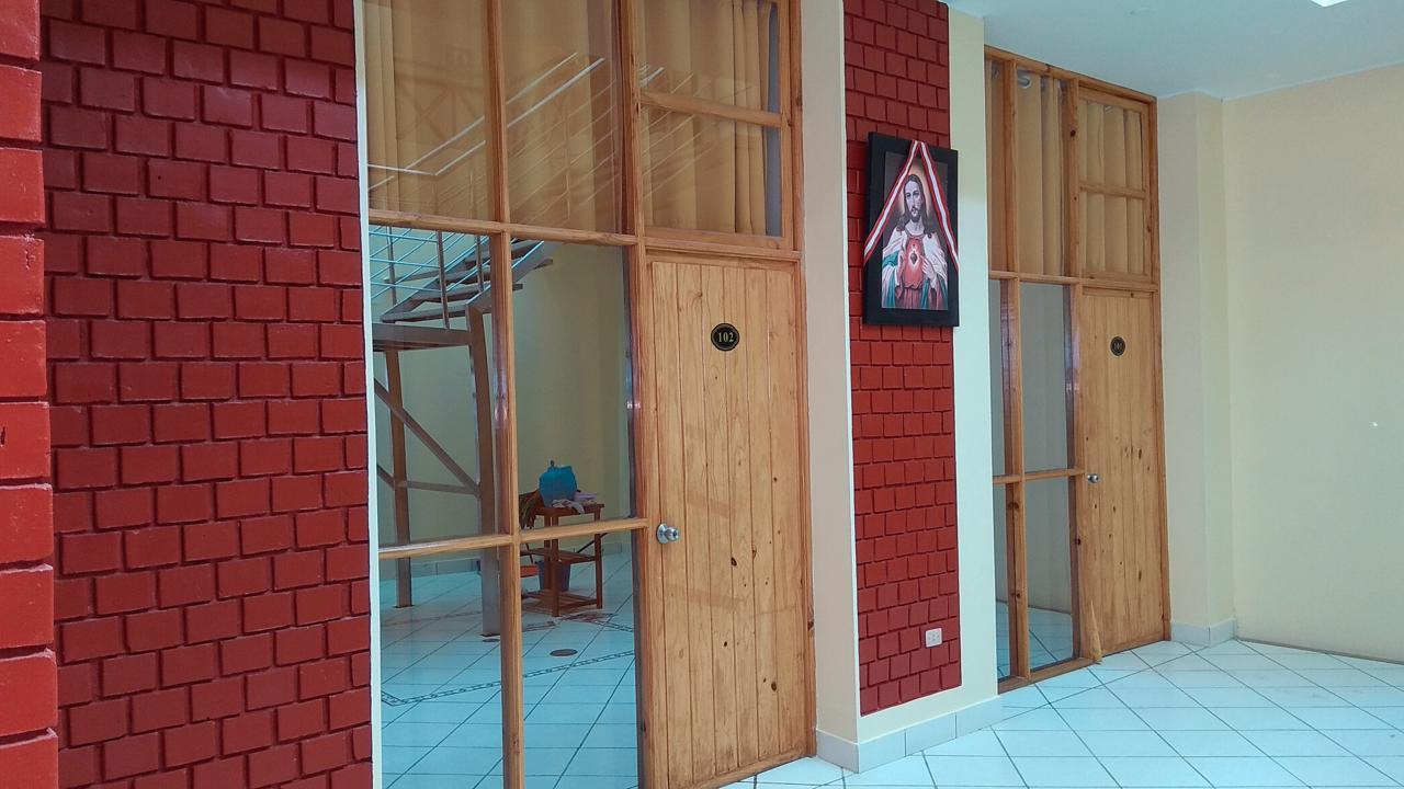 Hotel Cocos Inn Іка Екстер'єр фото